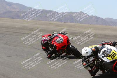 media/Apr-10-2022-SoCal Trackdays (Sun) [[f104b12566]]/Bowl (11am)/